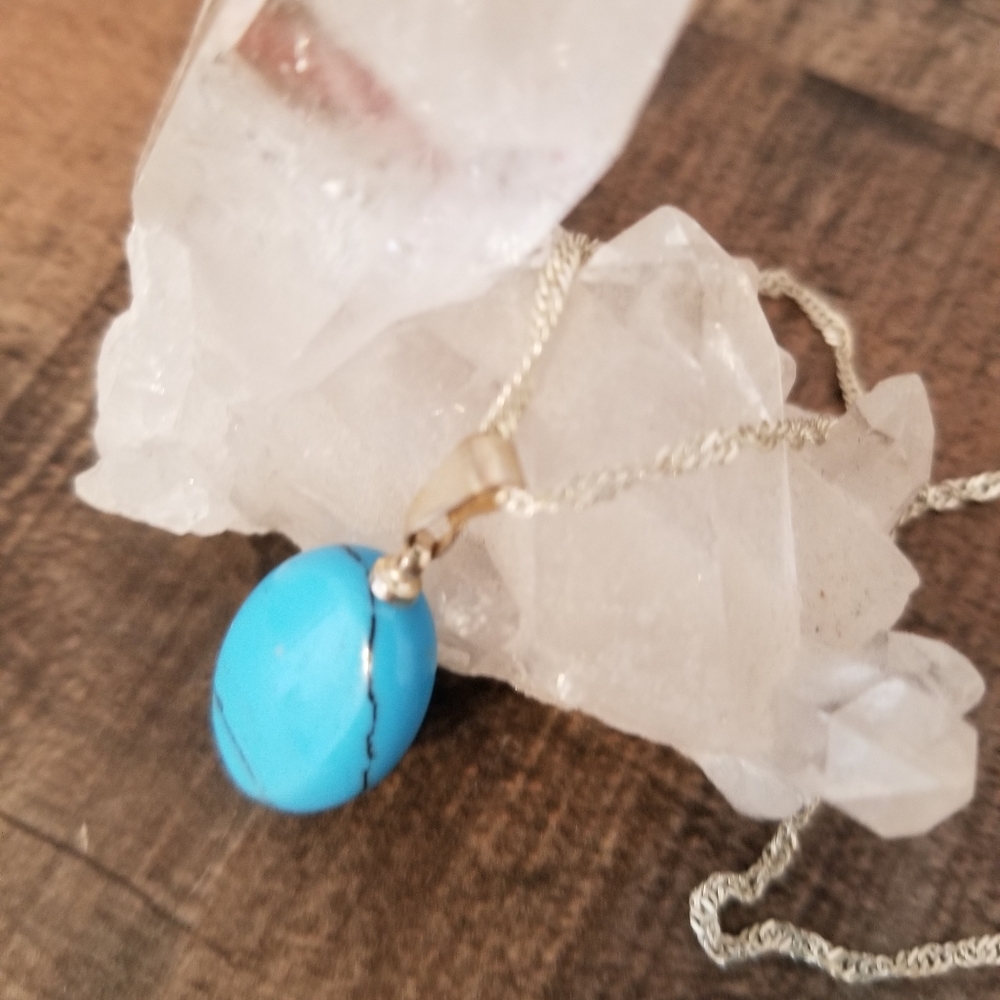 Turquoise pendant on chain - Picture 9 of 9